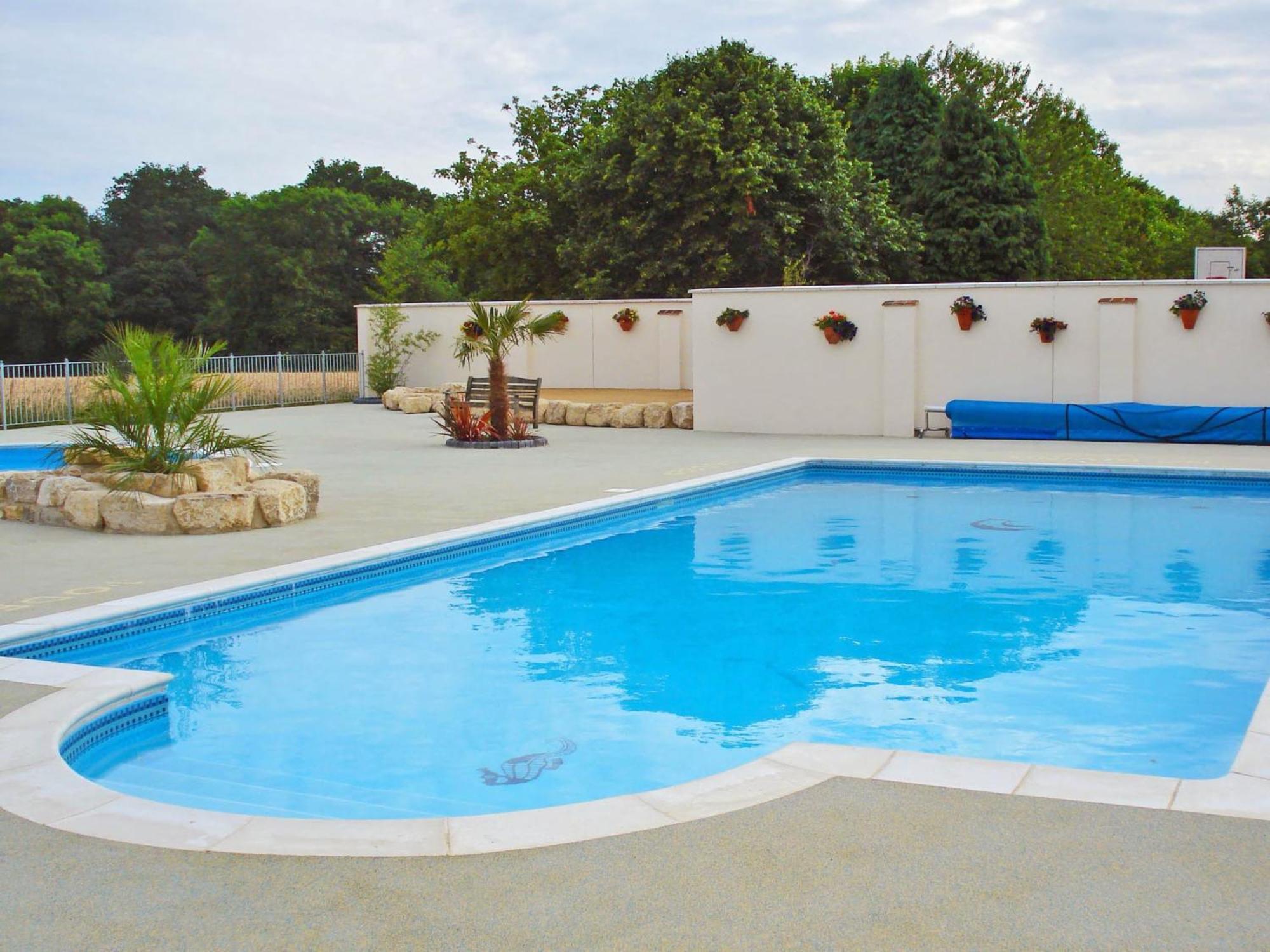 Rosa - Bournemouth Holiday Home Уимборн-Минстер Экстерьер фото